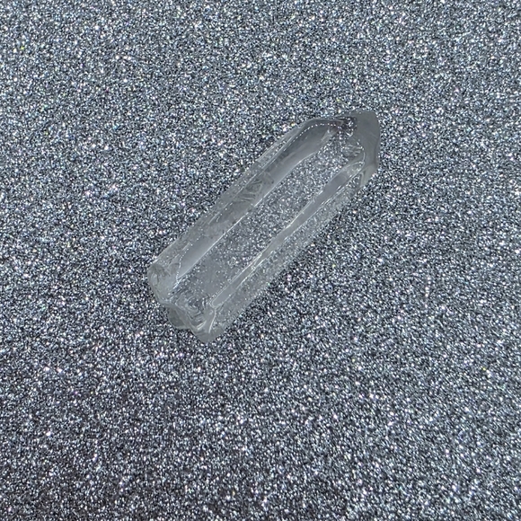 Clear White Quartz Pointed Crystal Wand - Picture 2 of 6